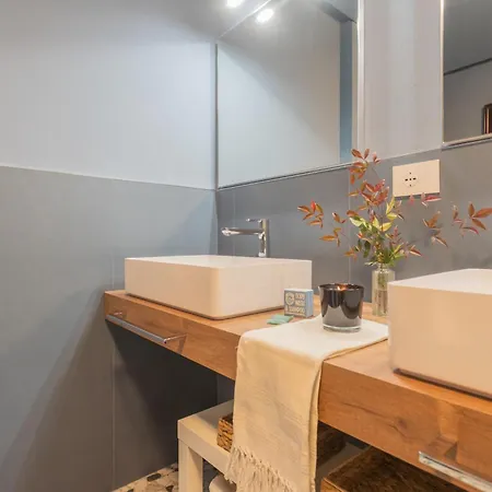 Cinque Giornate 70 By Rent Como