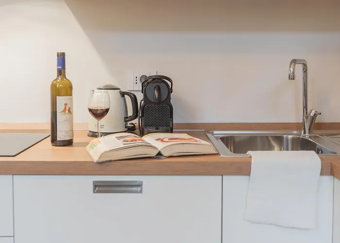 Cinque Giornate 70 By Rent * Como