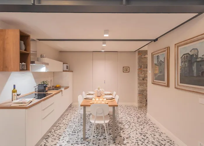 Cinque Giornate 70 By Rent