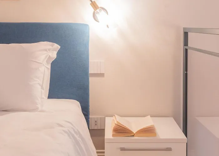 Cinque Giornate 70 By Rent *