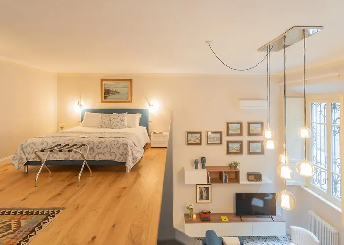 Cinque Giornate 70 By Rent Como