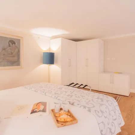 Apartament Cinque Giornate 70 By Rent Como